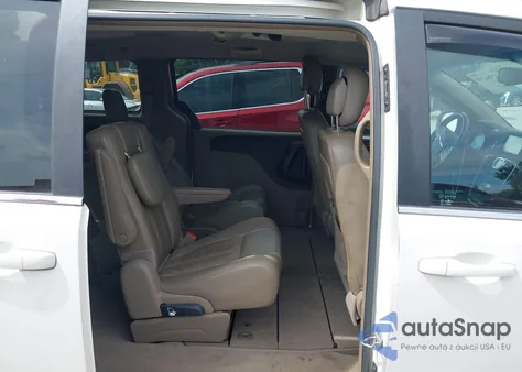 2013 Chrysler Town & Country Touring z USA, uszkodzony, nr VIN 2C4RC1BG7DR619950